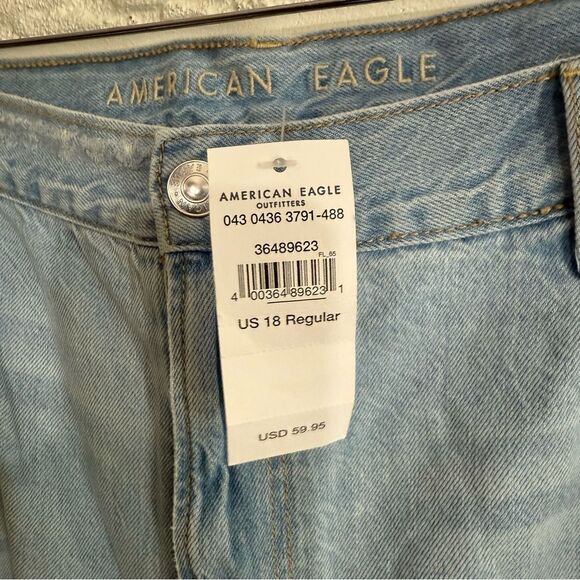 NWT American Eagle Mom Straight Jeans Destroyed Size 18 - Picture 2 of 6